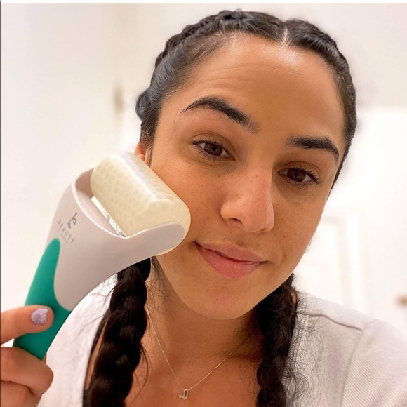 Ice Roller Face Body Massage Roller Puffiness Pore - Picture 3 of 8